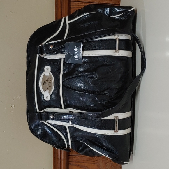Nicole Miller 🆕 Shiny Leather Shoulder Bag - Picture 1 of 17